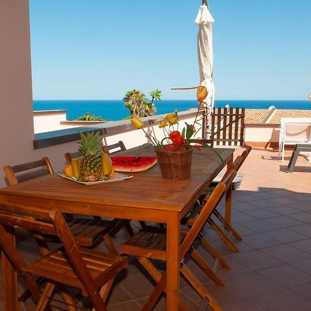 Sunnyhomecefalu39 Exteriör bild