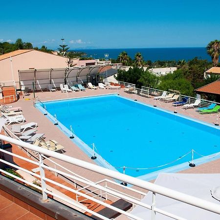 Sunnyhomecefalu39 Exteriör bild
